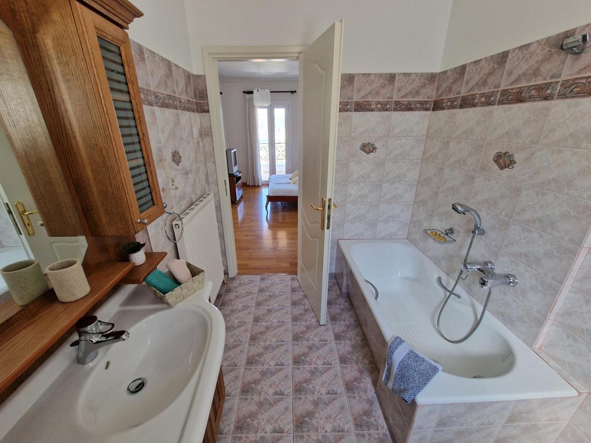 Villa Liana : Luxury Villa With Fantastic Sea View, Near Airport Порто-Рафти Экстерьер фото