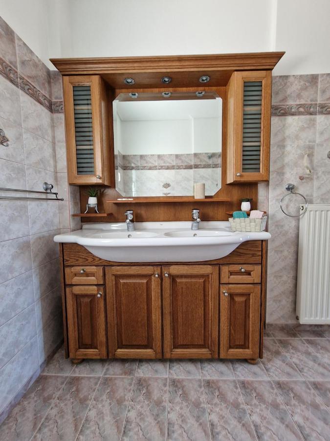 Villa Liana : Luxury Villa With Fantastic Sea View, Near Airport Порто-Рафти Экстерьер фото